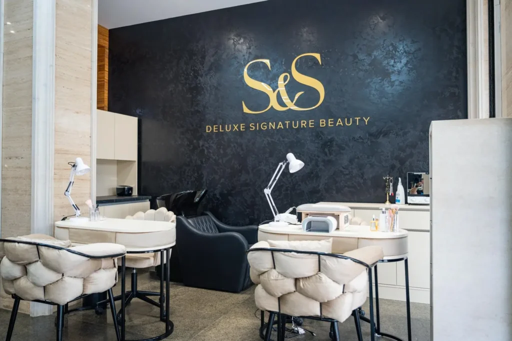 Професионален маникюр и ноктопластика в премиум салон за красота - S&S Deluxe signature beauty - София